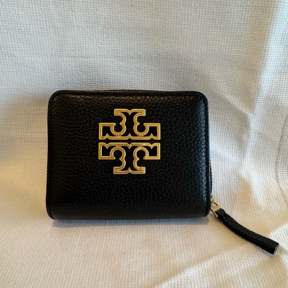 Tory Burch Black and Gold Wallet